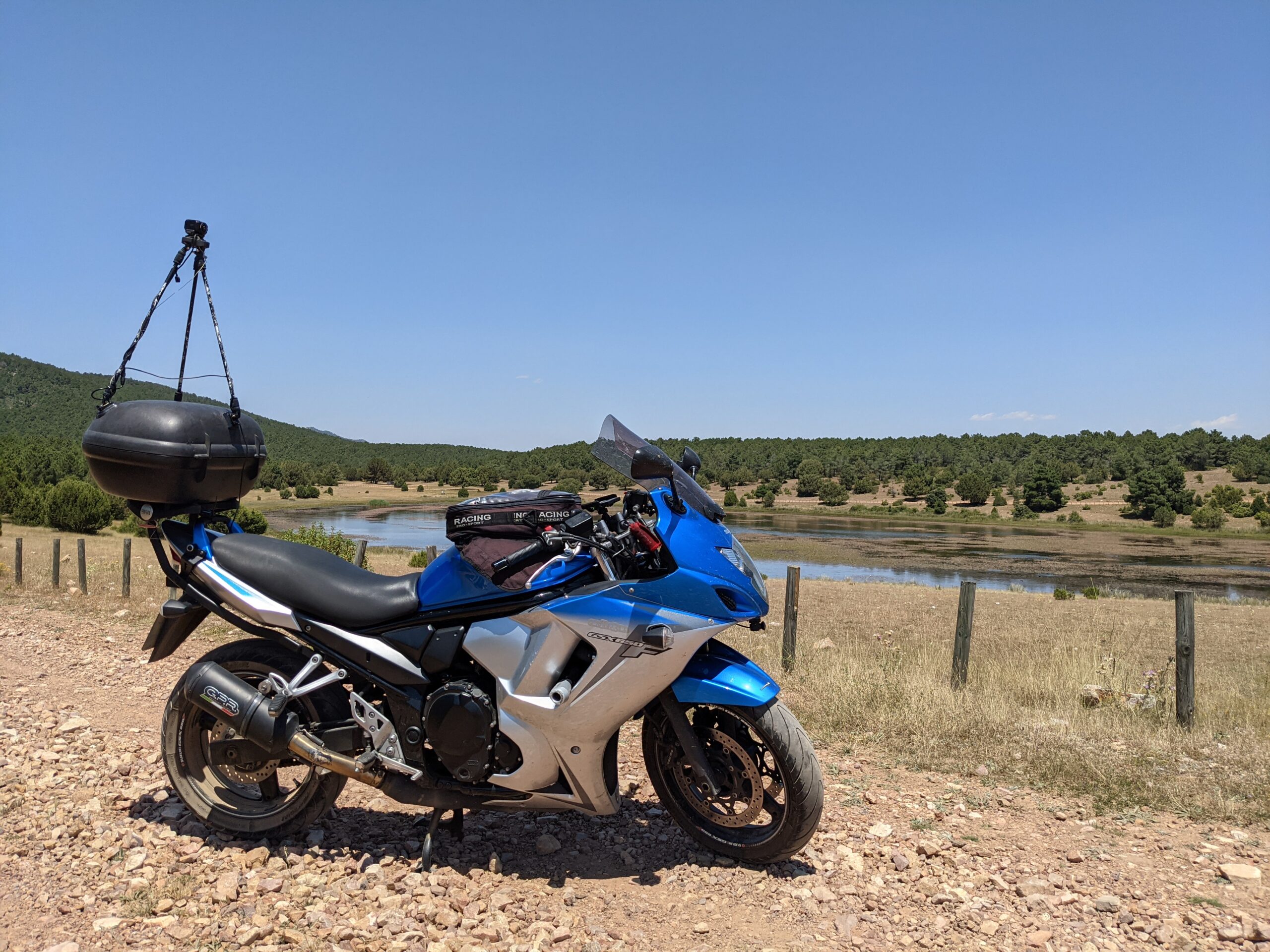 Detachable mount concept and safety release